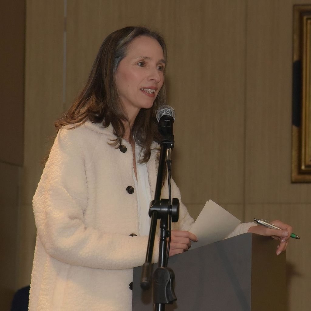 Adriana Macias Adriana Macias